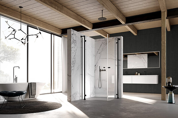 Ein modernes Badezimmer mit einer großen Glasdusche, einer freistehenden Badewanne, und Marmor- und Holzakzenten.