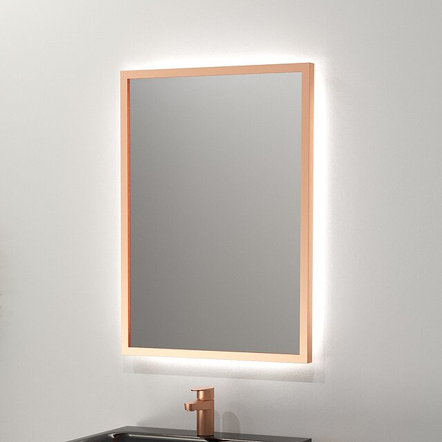 Wandspiegel mit LED-Hinterleuchtung und Rahmen in Holzoptik